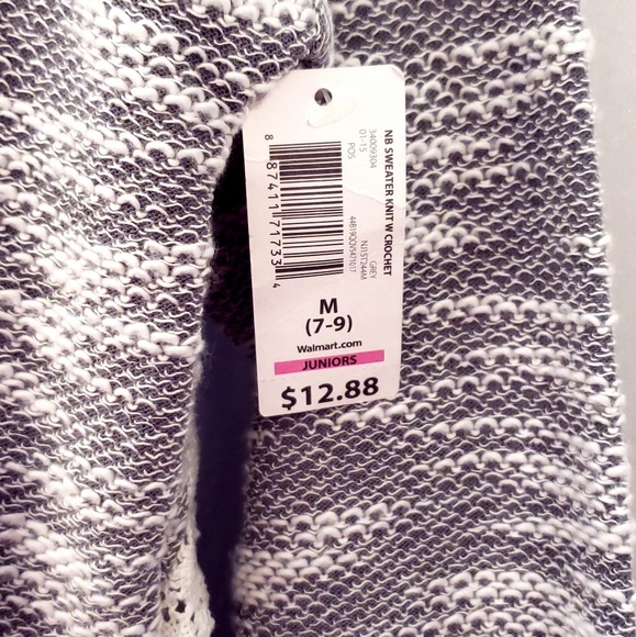 🌷NWT Medium long sleeve sweater shirt gray lacy - Picture 2 of 6